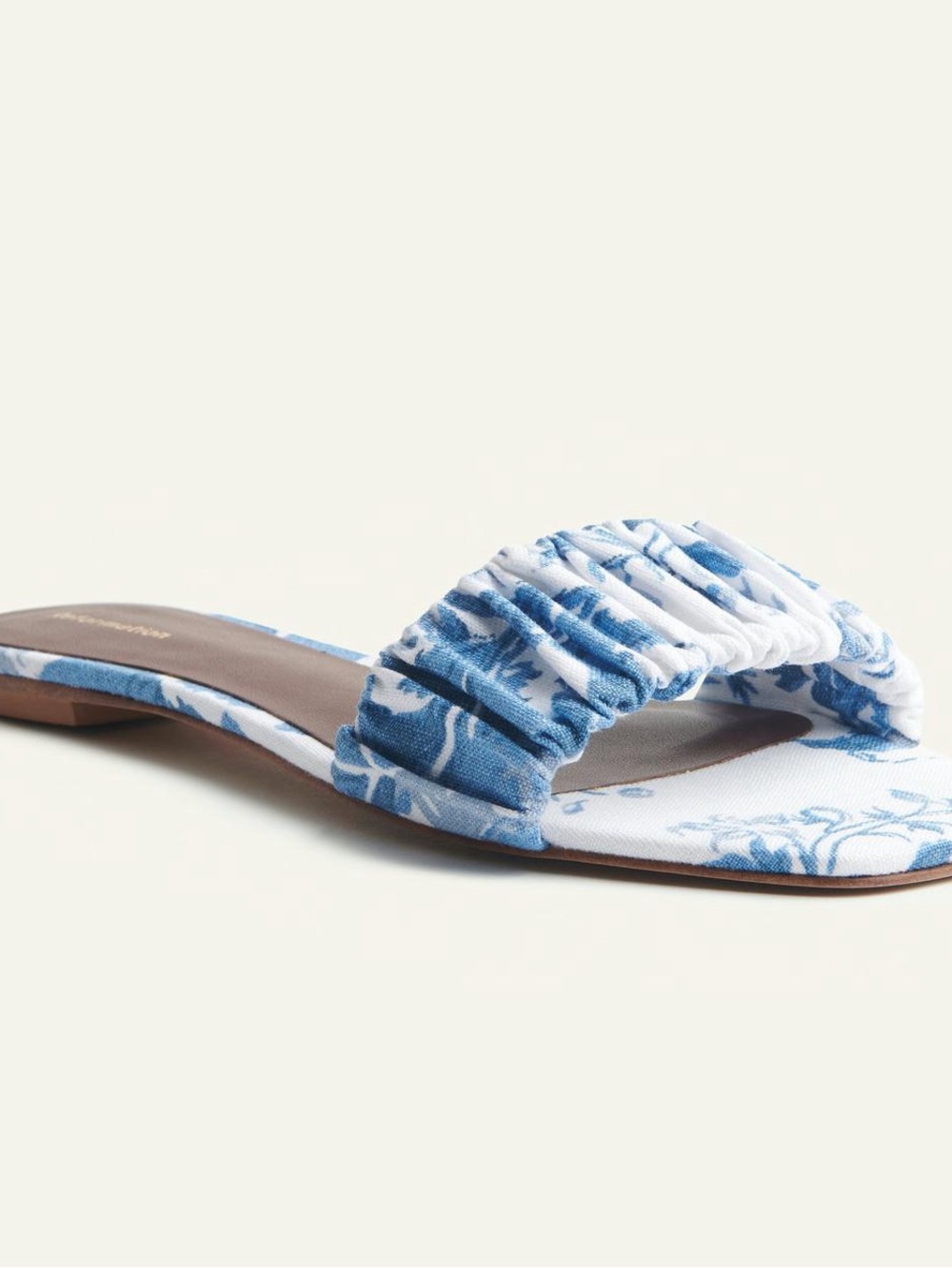 Reformation Marcella Ruched Slides - Picture 3 of 5